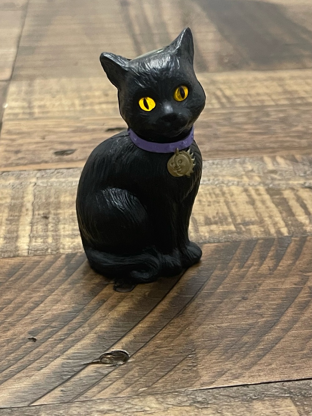 vintage 1997 Kenner Salem Saberhagen figure from Sabrina the Teenage Witch.
